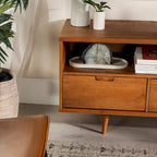 Meuble TV en bois massif Alby de 58 po de style Mid-Century