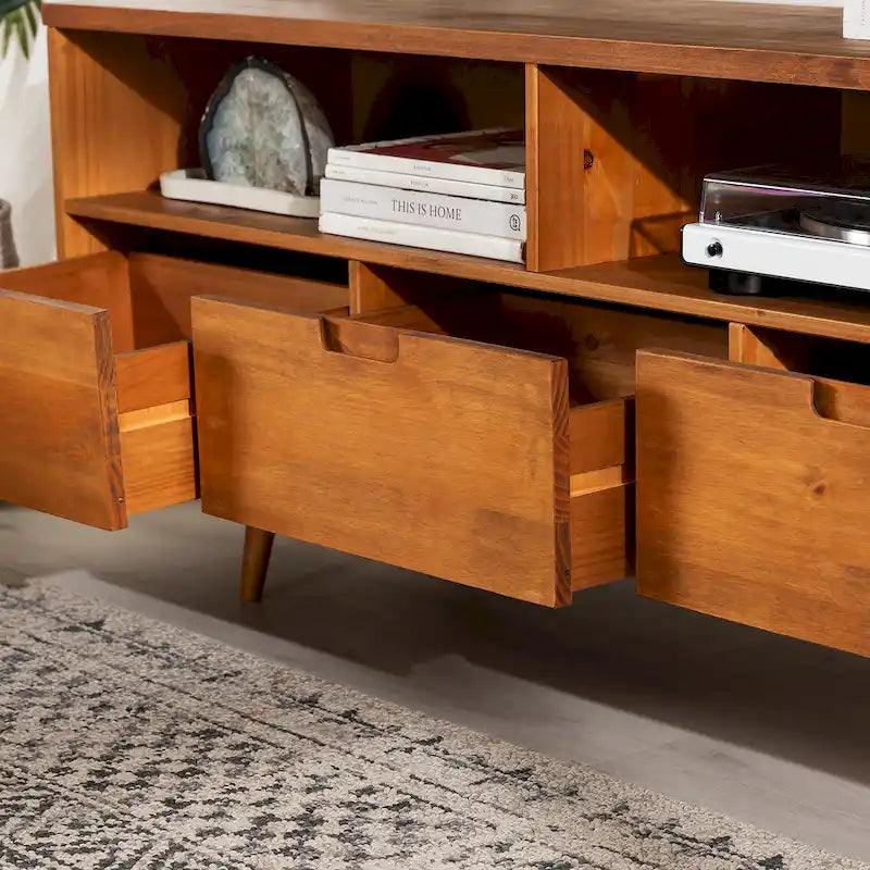 Meuble TV en bois massif Alby de 58 po de style Mid-Century