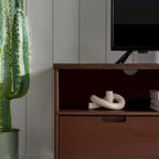 Meuble TV en bois massif Alby de 58 po de style Mid-Century