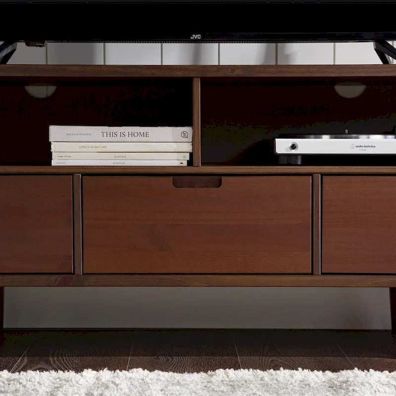 Meuble TV en bois massif Alby de 58 po de style Mid-Century